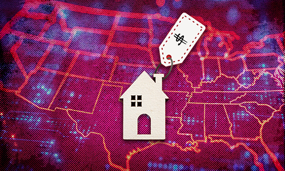 image of the United States with a house and price tag keychain on top